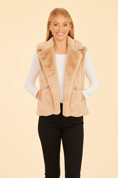 Dolce Cabo Plush Faux Fur Notch Collar Vest - Champagne