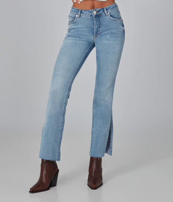 Lola Jeans - Billie High Rise Bootcut - Dusty Sky