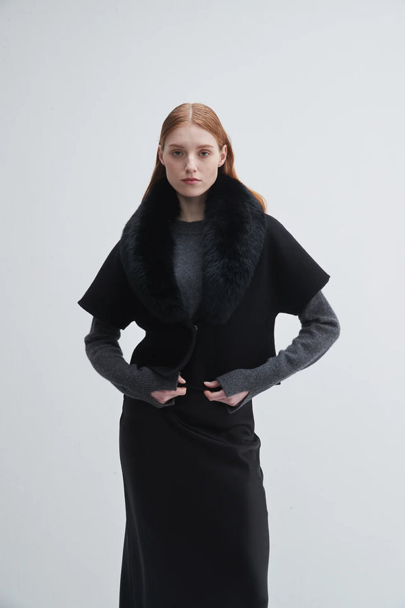 Pissenlit Short-Sleeve Jacket with Fur Collar - Black