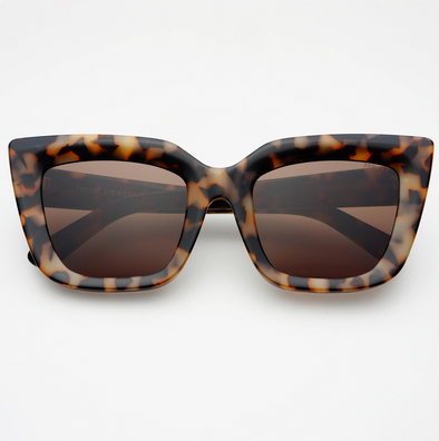 Freyrs Portofino Acetate Oversized Cat Eye Sunglasses I Milky Tortoise