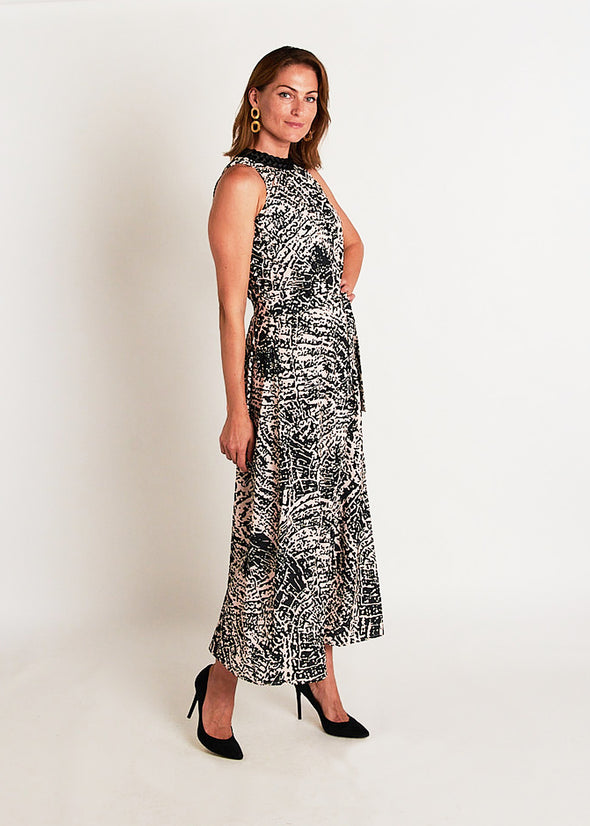 Grace Maxi - Pinwheel Black